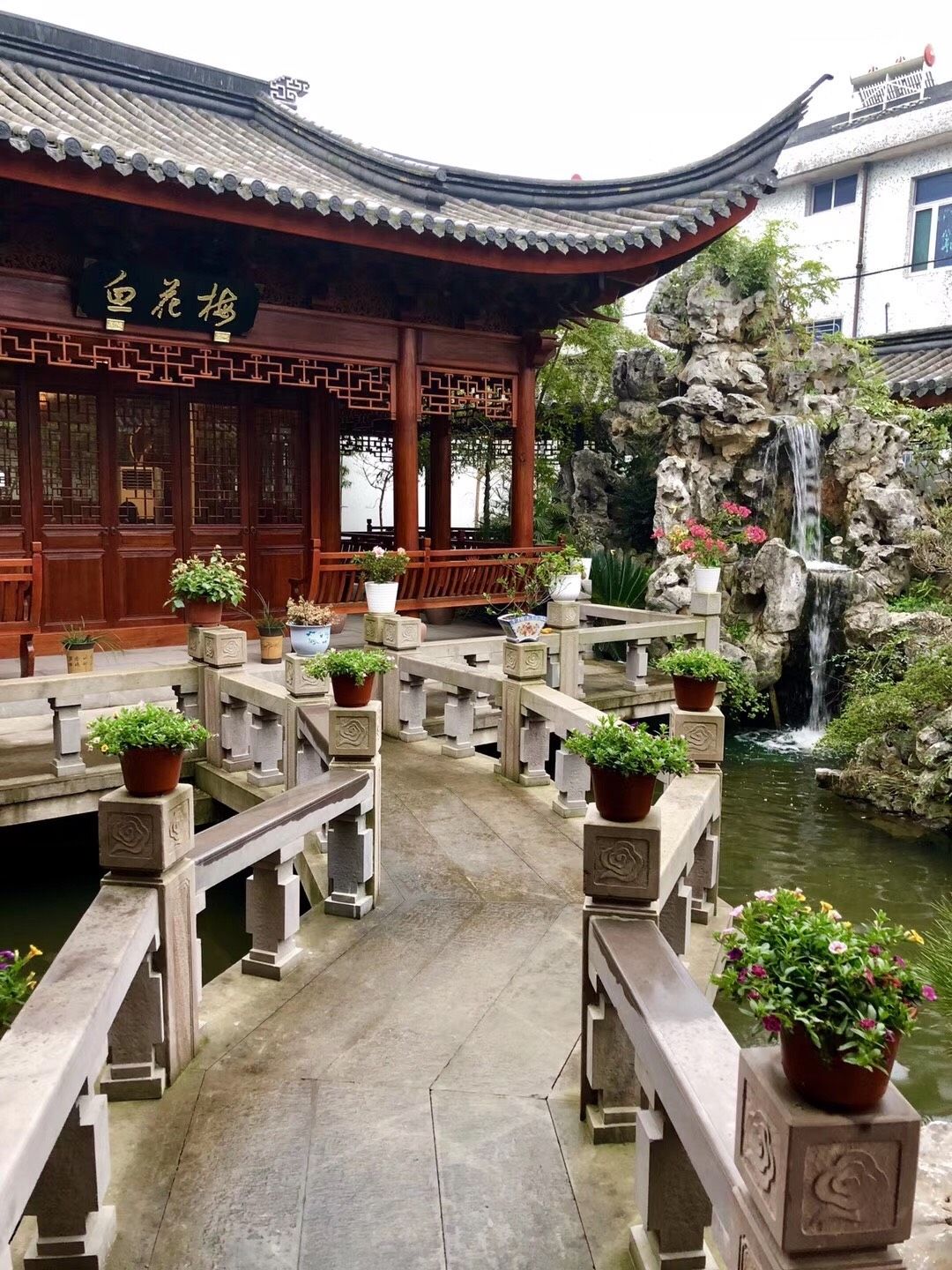 whatsapp是属于什么_属于是哪个符号_属于是是什么意思