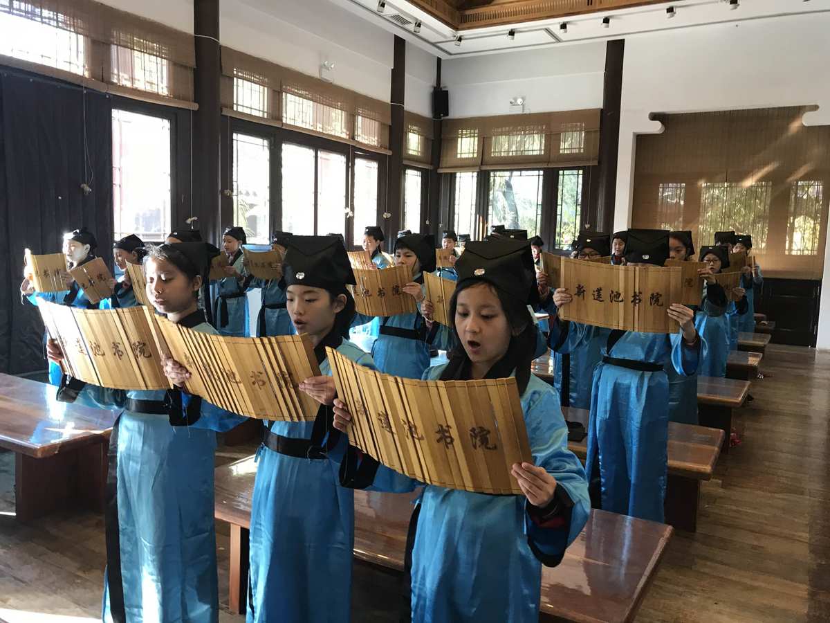 清水河畔_清水河畔原唱_清水河畔歌曲歌词