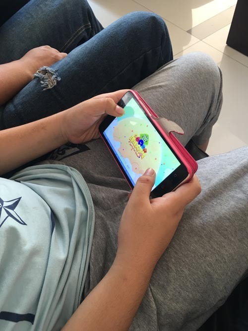 哪部学生手机打游戏好玩_学生玩游戏的手机哪款好_适合学生打游戏手机