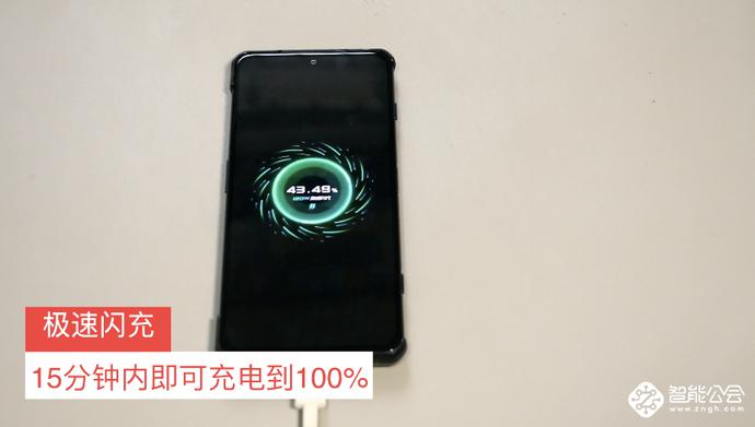 可以吃鸡的游戏机_可以吃鸡的大型游戏手机_手机喂鸡游戏