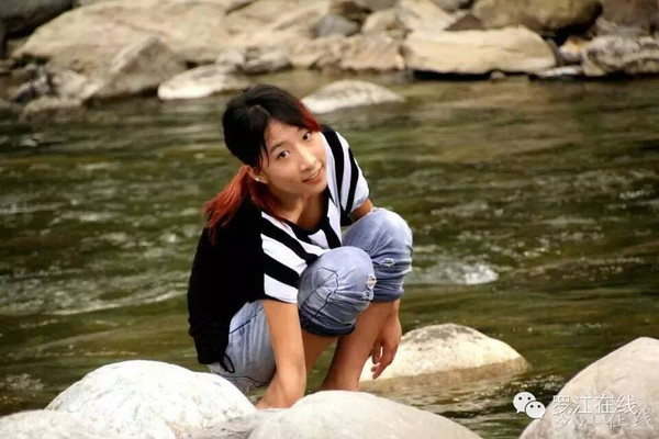 老公玩手机游戏成瘾怎么办_老公玩手游影响婚姻吗_老公在家玩手机游戏怎么办