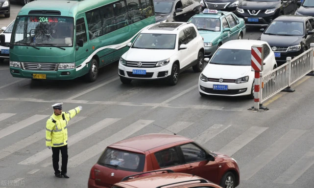 交警游戏模拟器_交警的手机游戏_交警游戏手机版