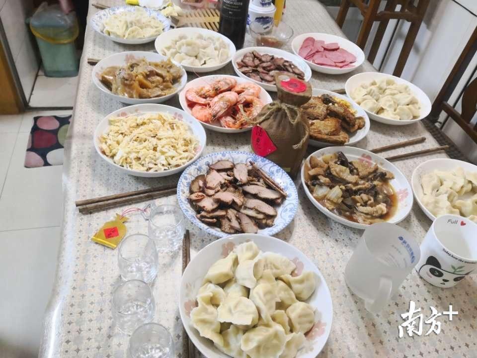 23年过年_过年年货清单_过年年画图片大全