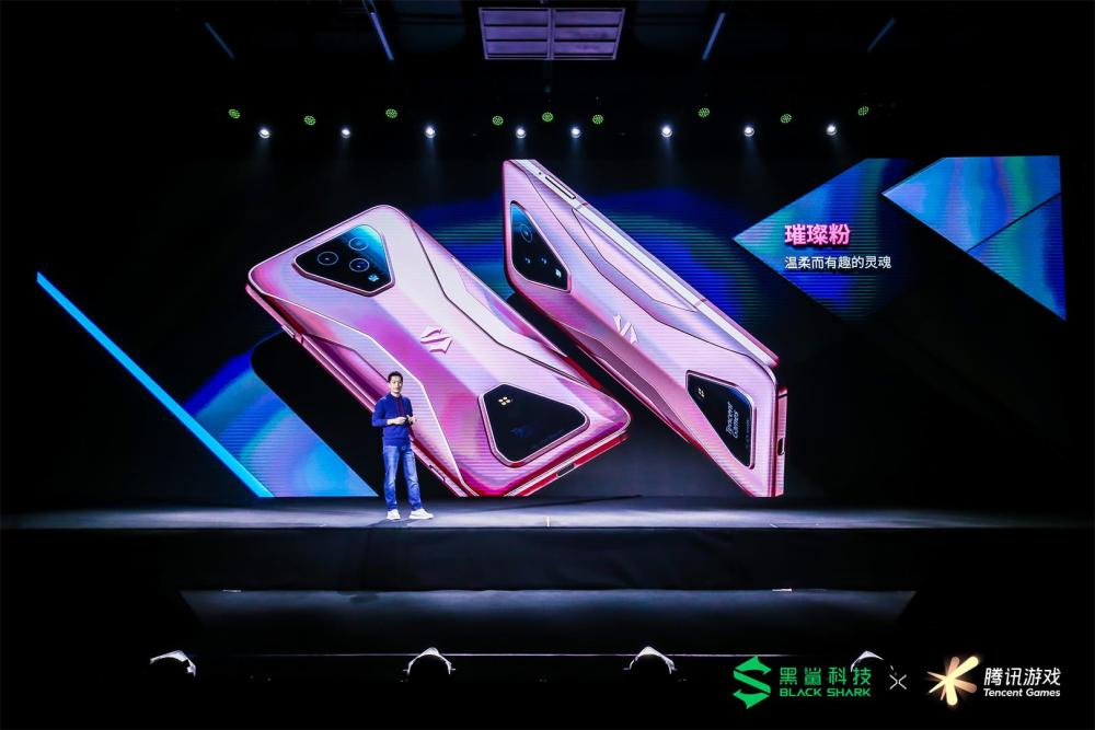 黑鲨手机玩游戏会发烫吗_黑鲨安装不了游戏_黑鲨游戏3手机发布会下载