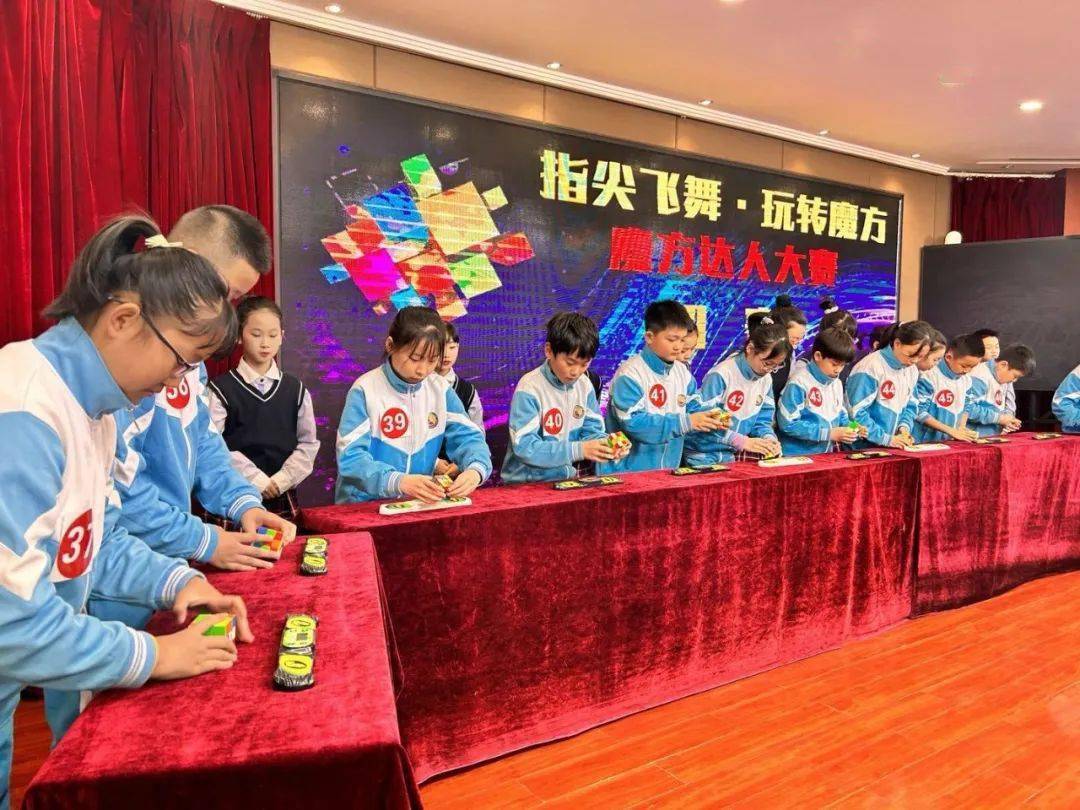 适合带六年级学生一起玩的游戏_六年级可以玩游戏吗_六年级能带手机游戏吗女生