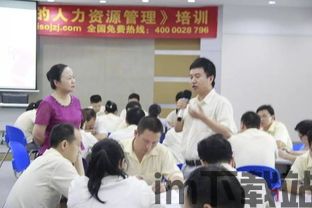 蟑螂骑行(RideWithRoach)手机游戏免费下载 (图1) 蟑螂骑行(RideWithRoach)手机游戏免费下载 (图1)